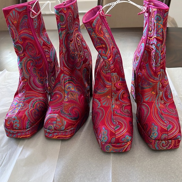 GB So-Retro Satin Paisley Jacquard Platform Block Heel Booties - Picture 5 of 11